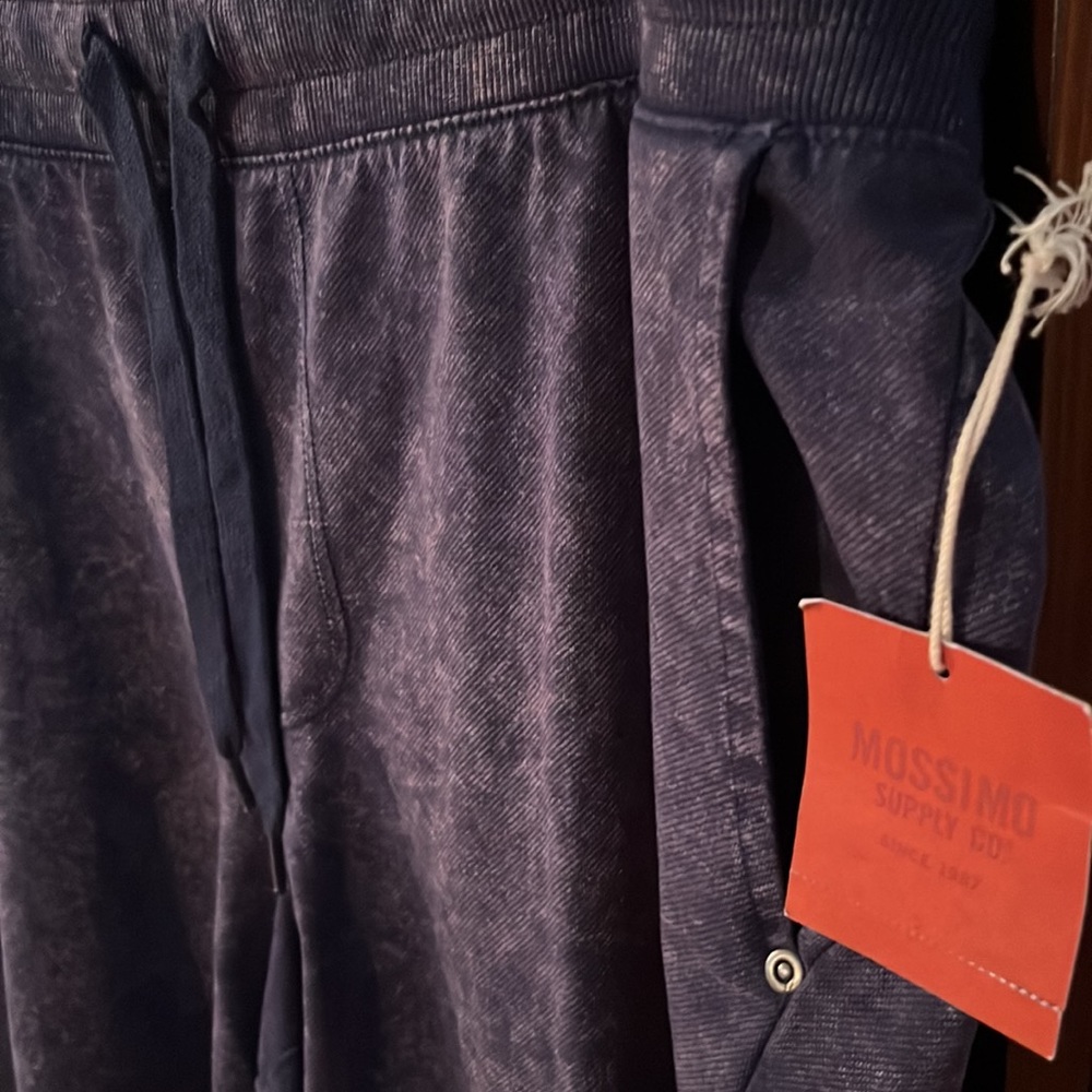 Mossimo Supply Co, Dark Wash Shorts, Size XL - Picture 2 of 3
